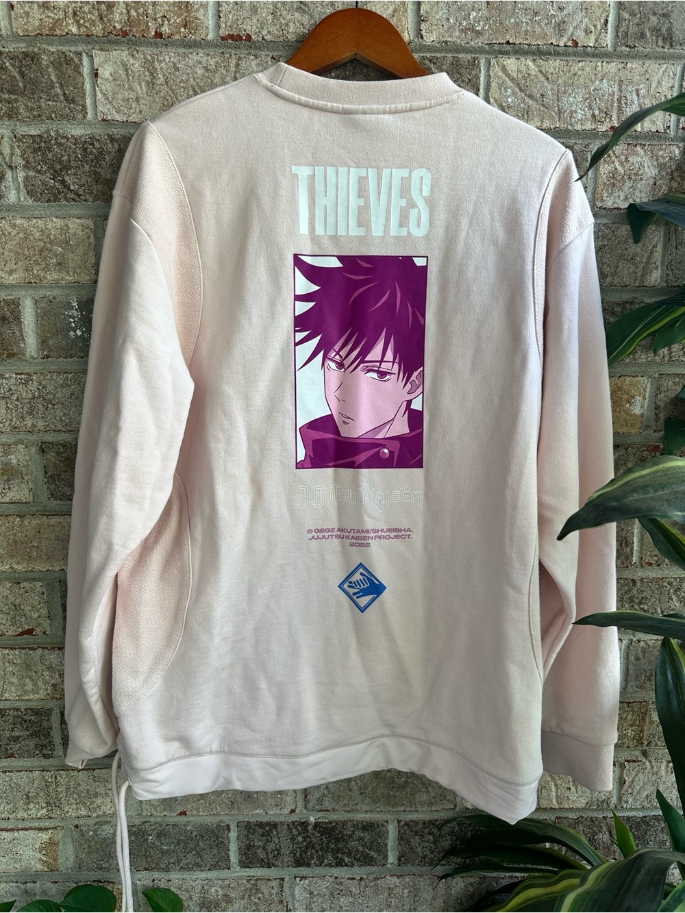 Thieves Graphic Back Print MenSweatshirt - pinkish hue  has pockets.  Anime